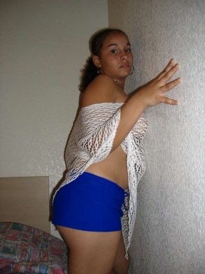 Jeaninne adult dating Malden, MA